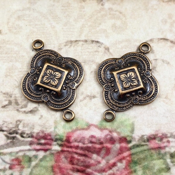 Quatrefoil Good luck Renaissance Medieval Victorian Stamping Baroque French Symbol - Relic Patina - 22x15mm - 4pcs