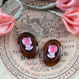 Vintage 18x13mm Oval Vitrail Givre Cameo Glass Topaz Cabochon Victorian - Ultra Rare West German Right Left Facing - High Quality - 2 pcs