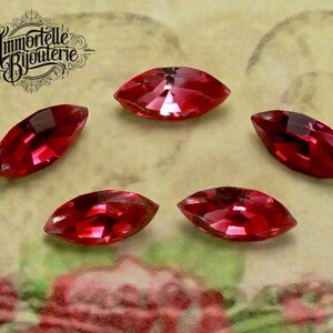 Vintage 10x5mm Navette Ruby Crystal Cristallo Givre Two Tone Rhinestones High Quality West German Pointed Back 12 pcs image 2