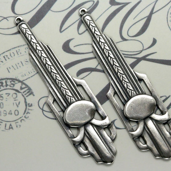Cierres para pendientes Art Déco/Art Nouveau de latón estampado estilo Imperio, chapados en plata de ley, con diseño pesado. Inspirados en El Gran Gatsby y Titanic. 2 unidades.
