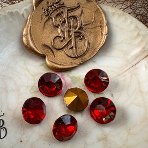 Rare West German 40SS Chatons Mephisto Ruby Red/Black Diamond Two Tone 8mm - VERY RARE - 6pcs