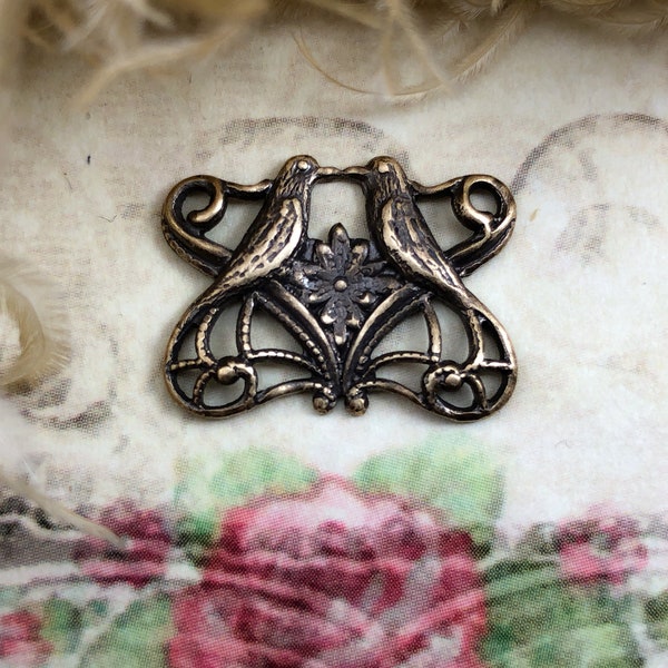 Art Deco Victorian Stamping Love Birds 19x14mm Floral European Brass Filigree - High Quality - Hand Applied Relic Patina Brass - 3pcs