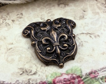 Exquisite French Fleur De Lis Regal Royal Shield European German Stamping Brass Filigree - High Relief - Relic Patina - High Quality - 1pc