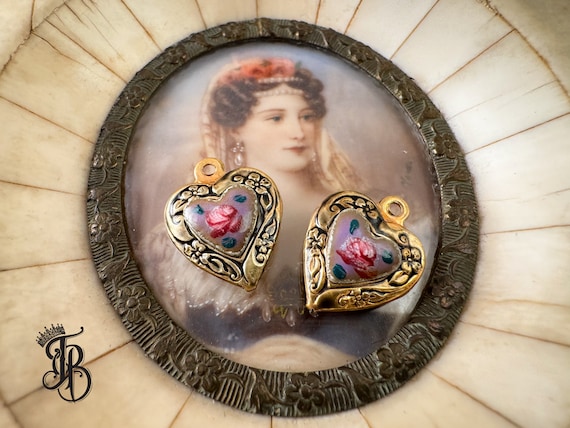 Vintage Guilloche Enamel Puffed Heart Charms Brass Hearts 15x12mm Enameled Charms Valentine Hearts Enamel Hearts Gothic Hearts 2pcs Etsy