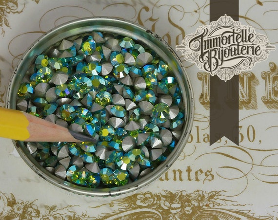 PP32 Peridot Green AB Swarovski Rhinestone Chatons - Article 1028 First Quality Machine Cut Crystal - 24pcs - Small