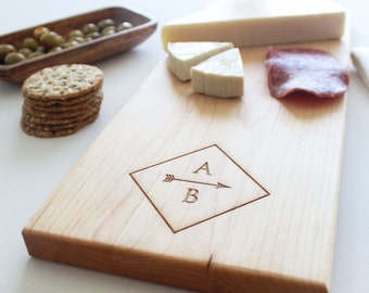 Personalized Cheese Board, Christmas Gift, Serving Tray, Engraved Cheese Board, Personalized Cutting Board, Engagement Gift, Wedding, Dad