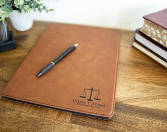 Carpeta personalizada para abogado, carpeta grabada a medida para abogado o juez, regalo de Navidad para profesional del derecho.
