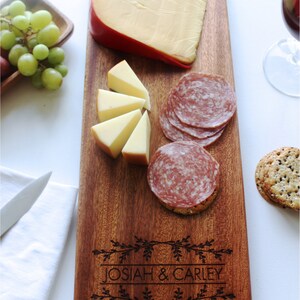 Personalized Cheese Board, Custom Name, Charcuterie Board, Christmas Gift, Wedding, Anniversary Gift, Closing Gift, Gift For Her image 3