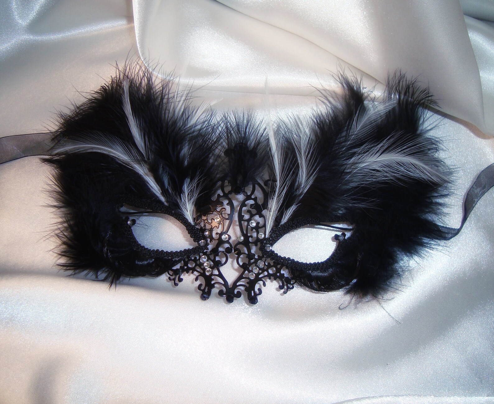 Cruella De Vil Wig and Mask Set Cruella 2021 Wig and Mask | Etsy