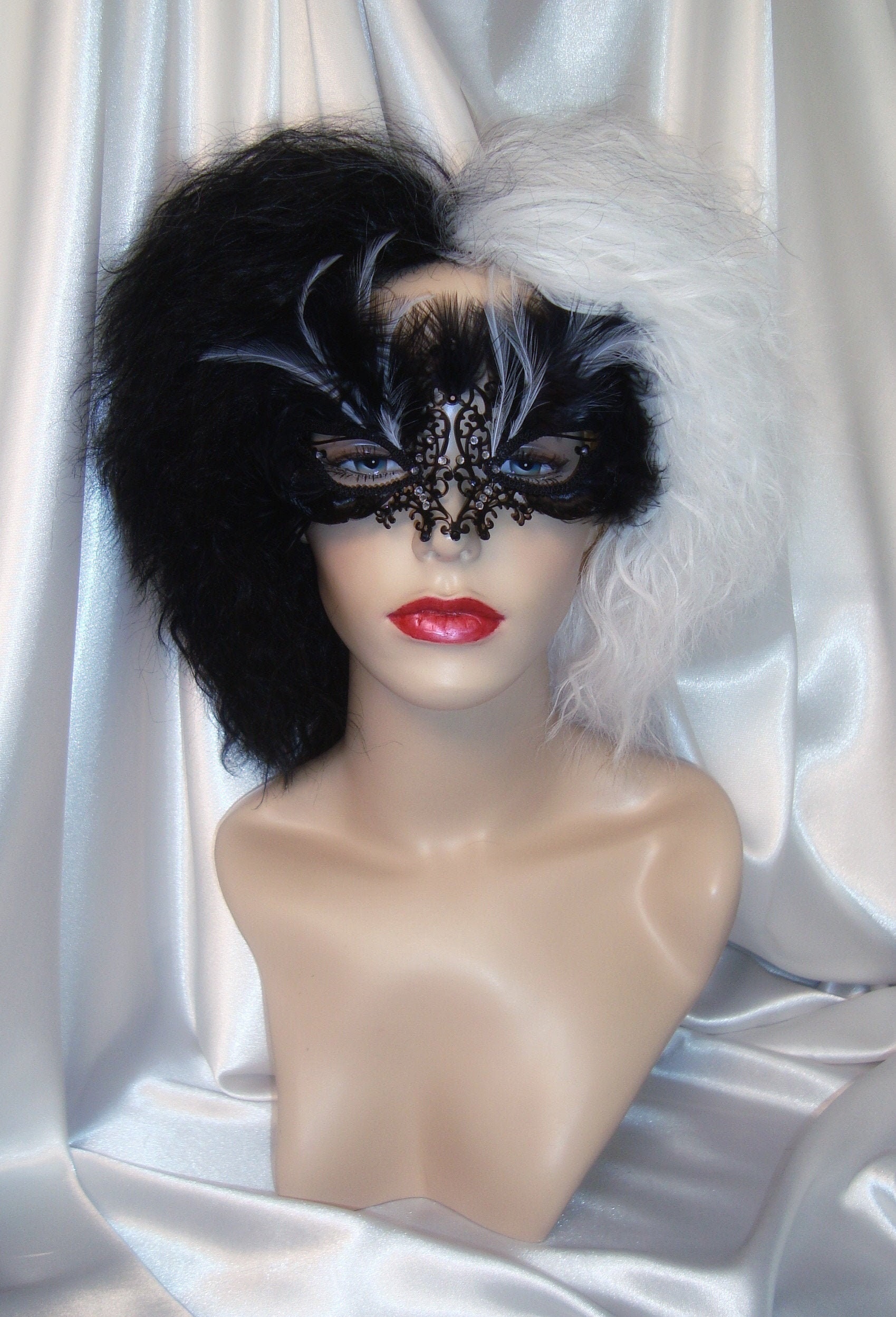 Cruella 2021 Wig and Mask Set, Cruella De Vil Wig, Cruella  display picture 3