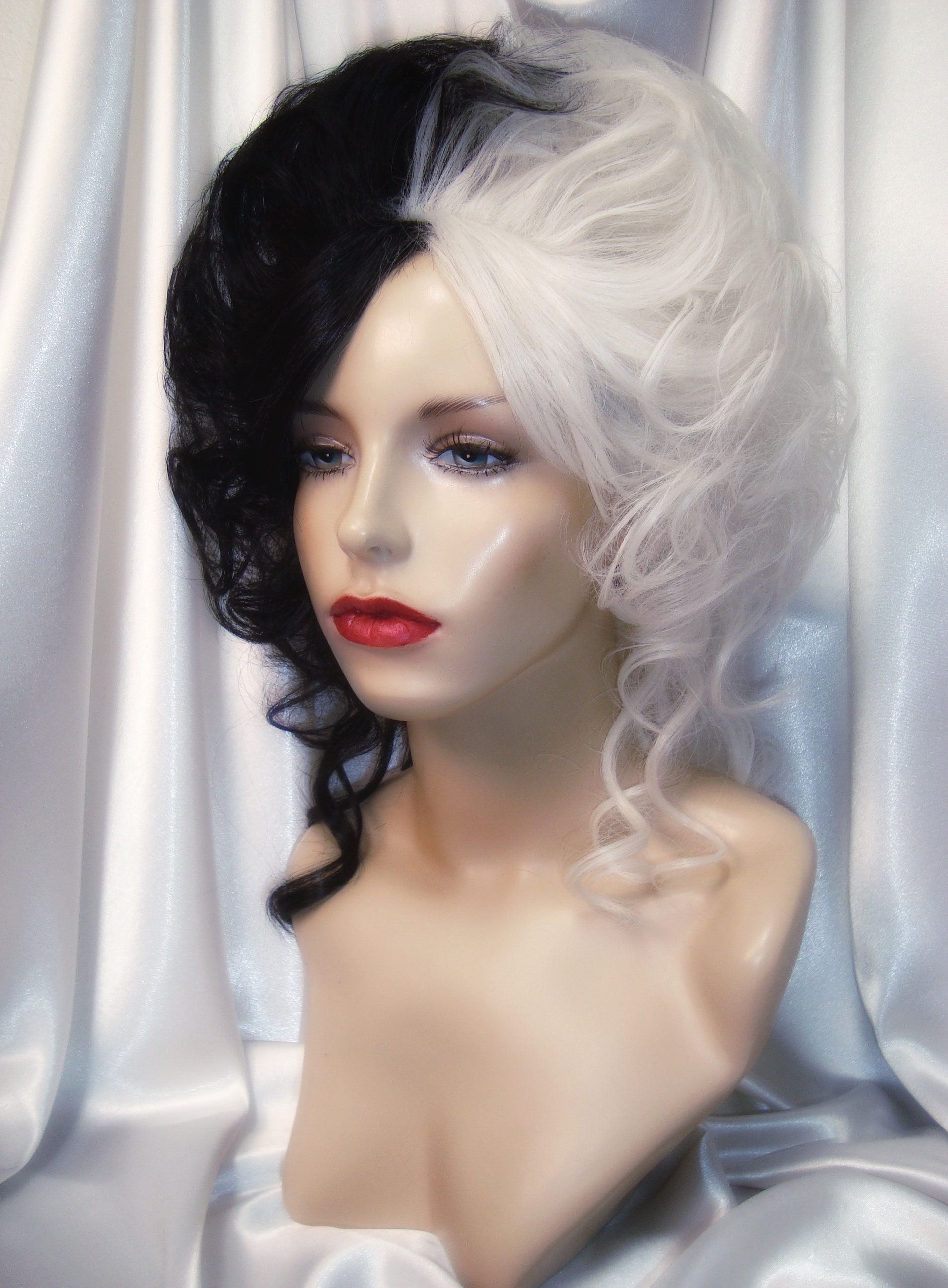 Cruella Cosplay 2021 Cruella DeVil Emma Stone Costumes Wigs Outfit –  ACcosplay