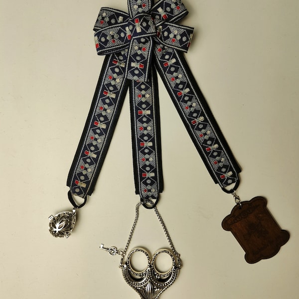 Chatelaine ruban édouardien victorien | accessoires artisanaux historiques | cadeaux femmes | Reconstitution