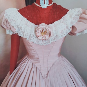 Midvictorian Ballgown custom made for ladies in Taffeta and laces | 1860s Costume for reenactment and historical events.