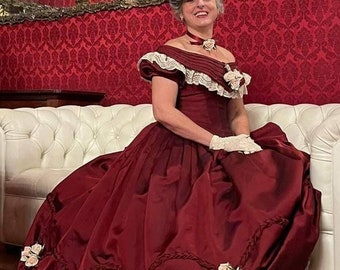 Victorian Ballgown handmade with customer measurements | Historical Dress for ladies made with historical Sewing Techniques
