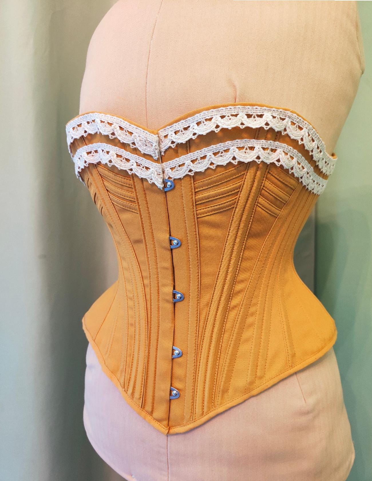 Corsé del siglo xix España