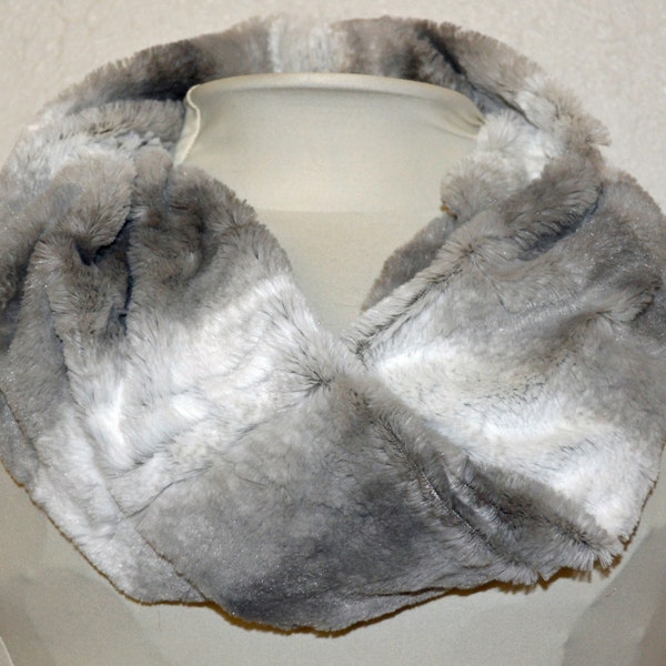 FREE SHIPPING! Gray and Cream Ultra Minky Faux Fur Cowl, Neck Warmer, Neck Piece, Circle Scarf, Ready to Ship!