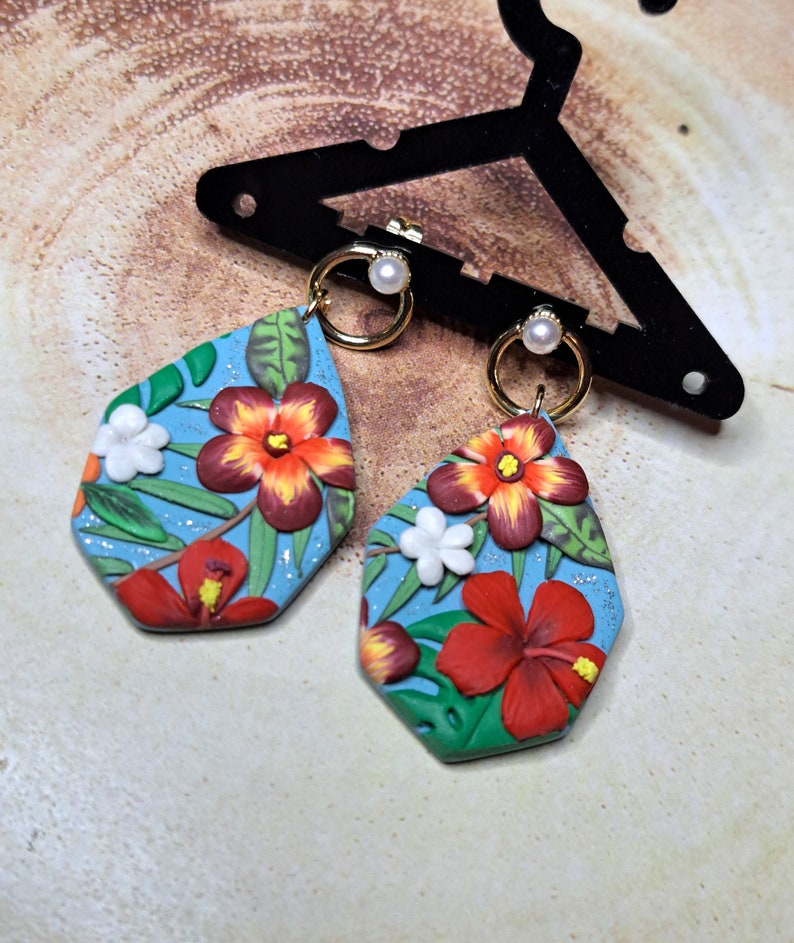 Polymer Clay Earrings,Hibiscus Flower Earrings, 3D Handmade Earrings, Monstera Earrings, Flower Earrings, Dangle Earring zdjęcie 5