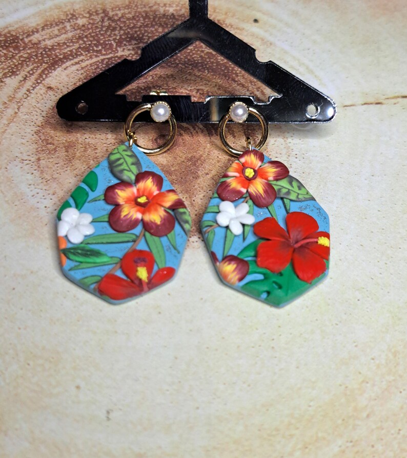 Polymer Clay Earrings,Hibiscus Flower Earrings, 3D Handmade Earrings, Monstera Earrings, Flower Earrings, Dangle Earring zdjęcie 3