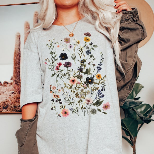 Vintage pressed floral shirt, flower shirt, botanical shirt, hippie shirt, wildflower shirt, garden shirt, plant shirt, cottage core, witchy