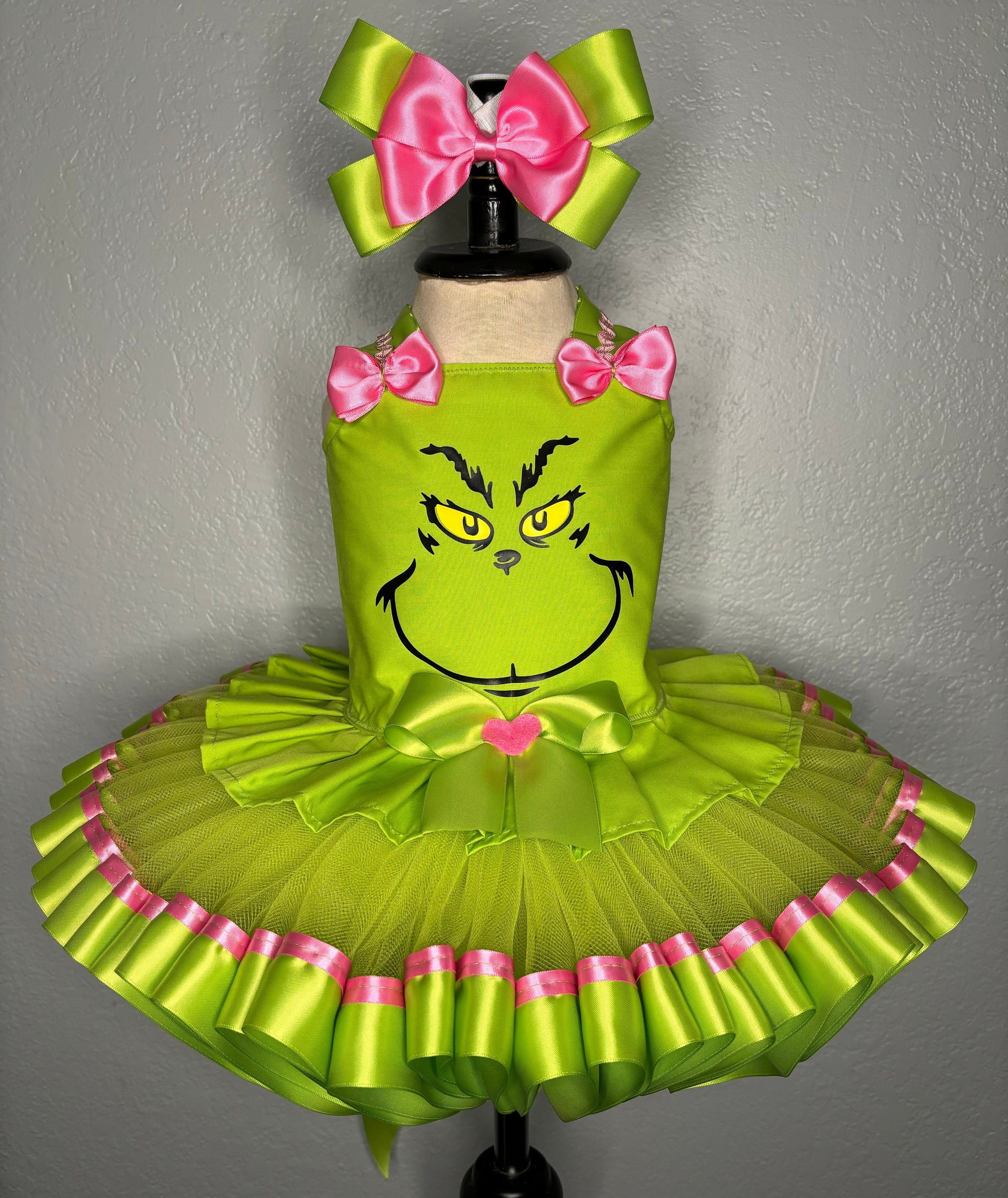 Girls grinch outfit 2025