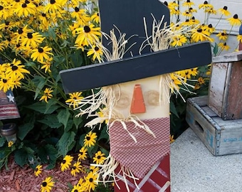 Primitive Tall Wooden Fall Scarecrow