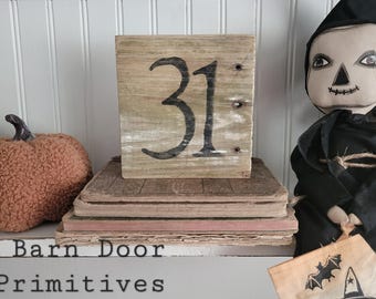 Letrero de Halloween de 31 bloques con pintura desgastada y desconchada