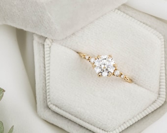 1ct Excellent Cut Round Diamond Engagement Ring, Dainty round diamond engagement ring, Alternative unique 1ct diamond ring recycled 14k gold