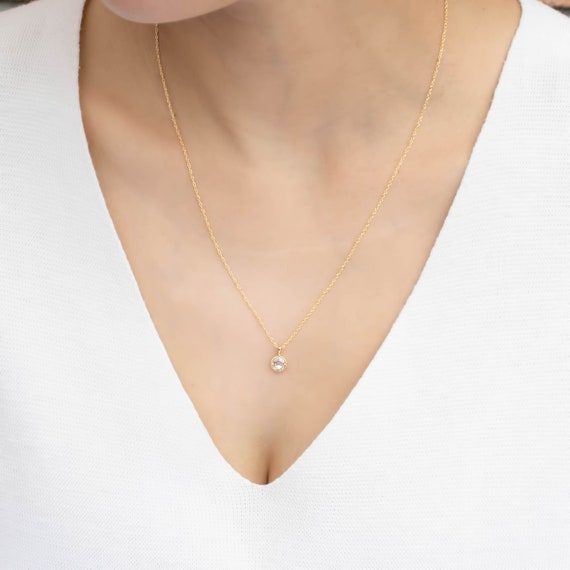 Simple elegant diamond necklace deals