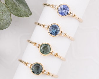 Blue green sapphire ring, Round sapphire stack ring, Three stone ring, bezel stacking ring, sapphire diamond ring, Simple gold stack ring