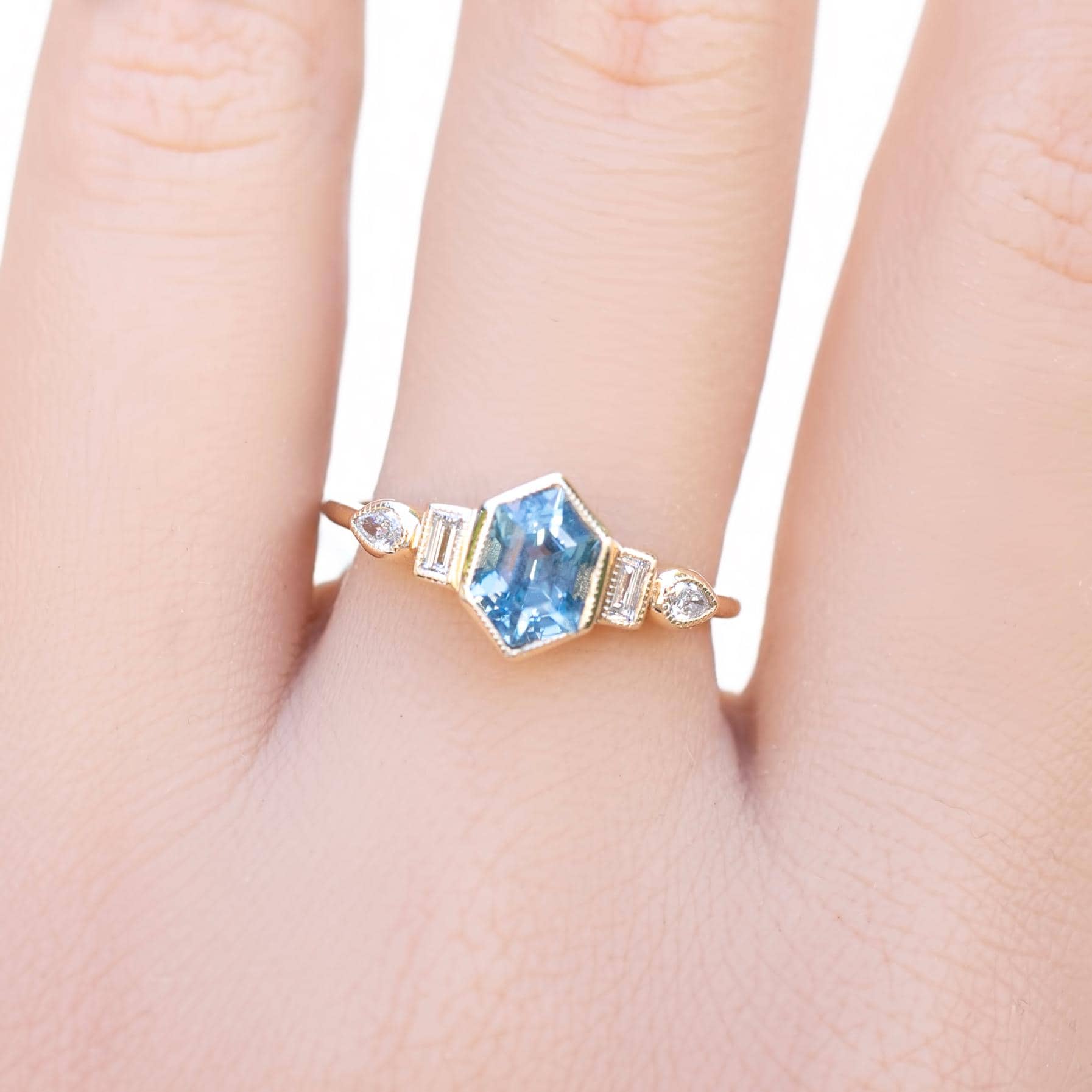 モンタナサファイアヘキサゴンリング、ヘキサゴンサファイアエンゲージ