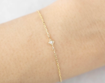 Star diamond bracelet, tiny star chain bracelet, small star bracelet, dainty white diamond bracelet, 14k yellow gold, rose gold, white gold
