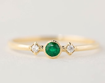 Emerald solitaire ring, May birthstone ring, Unique engagement ring, dainty emerald ring, May birthday jewelry, solid 14k yellow gold