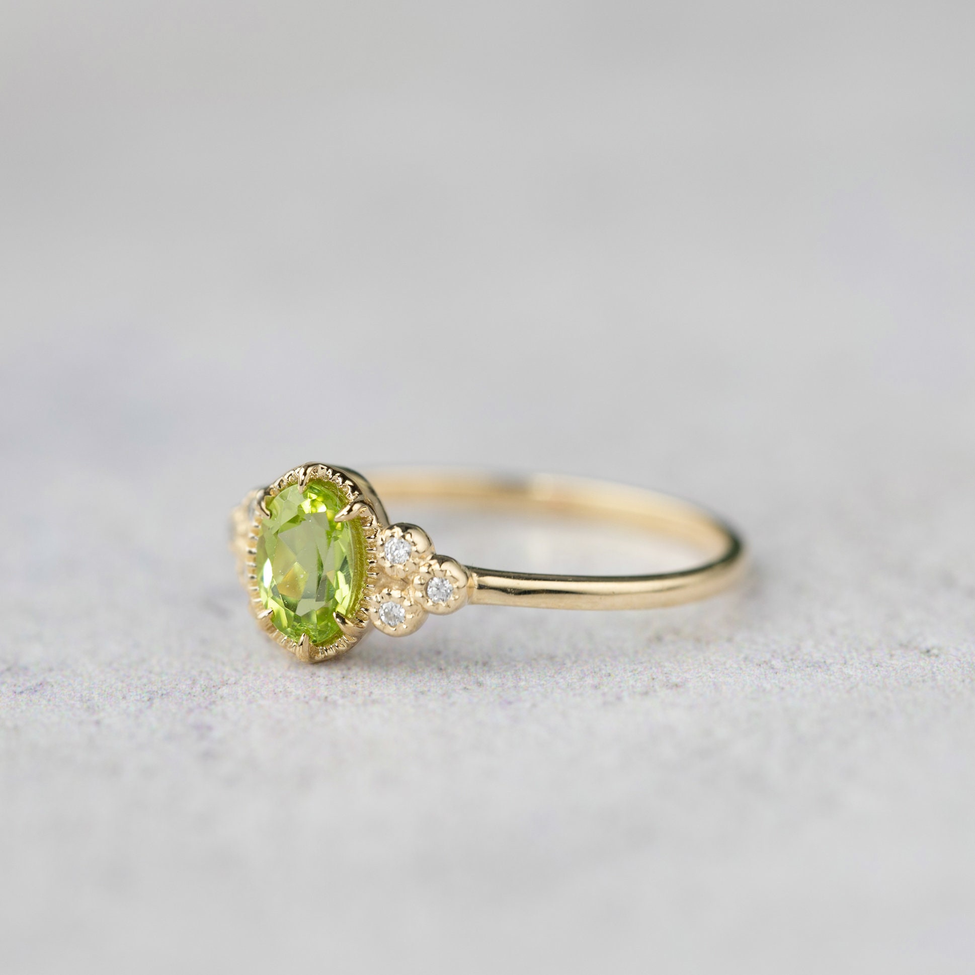 Peridot store class ring