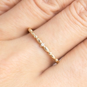Dainty wedding band, single diamond wedding band, single diamond band, single diamond ring, yellow gold unique ring, white gold simple image 5