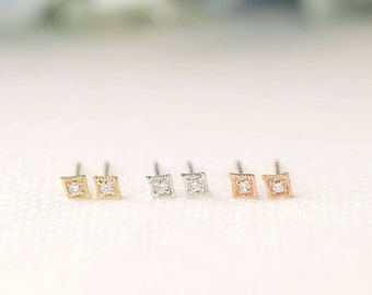 Small diamond studs, 14k rose gold, yellow gold, white gold, tiny white diamonds star earring, small dainty diamond studs Star stud earrings