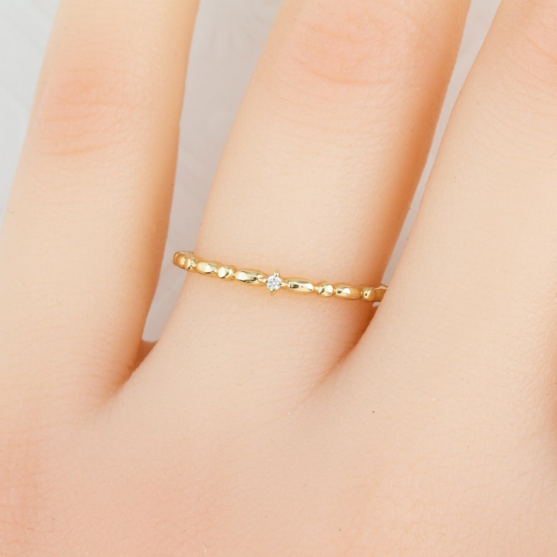 Dainty wedding band, single diamond wedding band, single diamond band, single diamond ring, yellow gold unique ring, white gold simple image 2