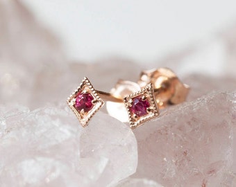 Antique inspired ruby stud earrings, Genuine ruby stud earrings, tiny ruby earrings Small dainty ruby studs Vintage style everyday ruby stud