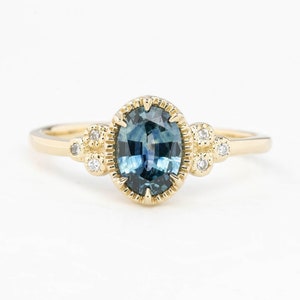 Oval Montana sapphire diamond cluster ring, oval teal blue sapphire engagement ring, 14k yellow gold, unique Blue Montana sapphire ring