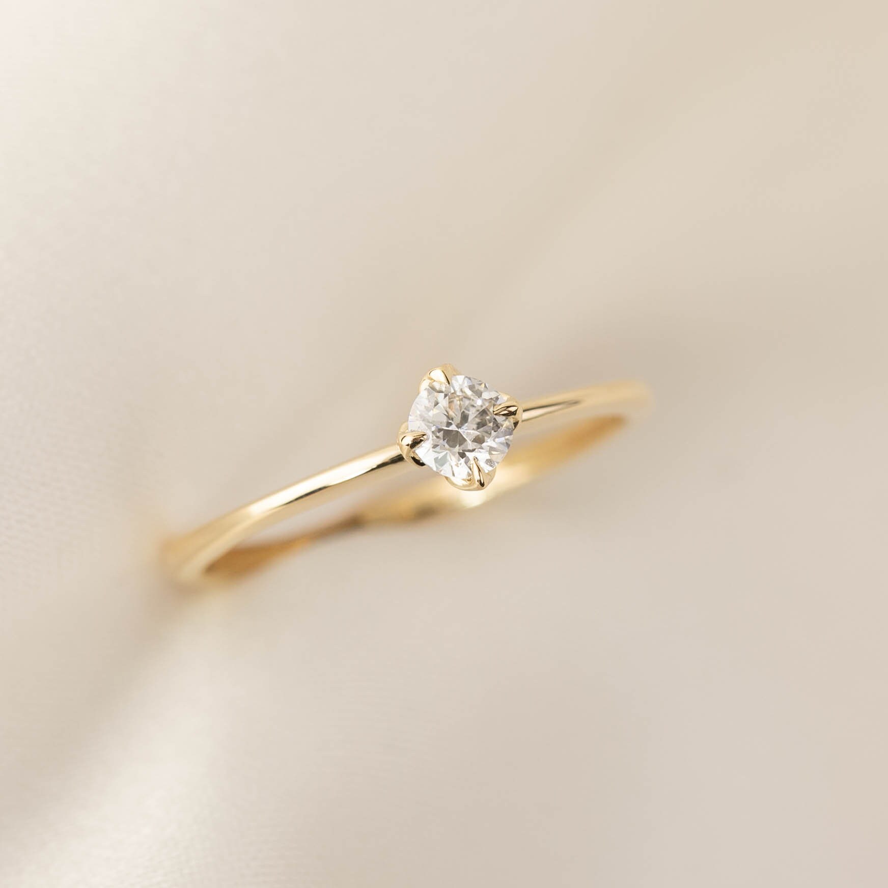 Classic tapered band diamond ring Brilliant cut diamond | Etsy