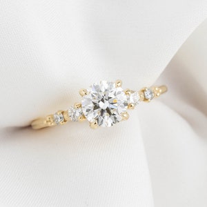 1ct Round Lab Diamond Engagement Ring, 14k gold large diamond, vintage inspired unique lab diamond with side diamond ring, IGI certified
