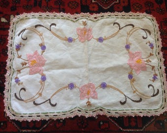 Isa Paes - Embroidered Linen Set main image 0