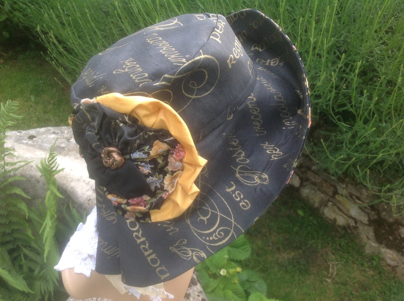 Large. Ultimate Sun Protection French Original Extra Large Pleated Brim Sunhat for A Perfect Sunny Day. Elegant Easily Packed