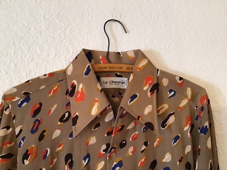 Size medium. 70/'s Le Chevron long sleeve shirt