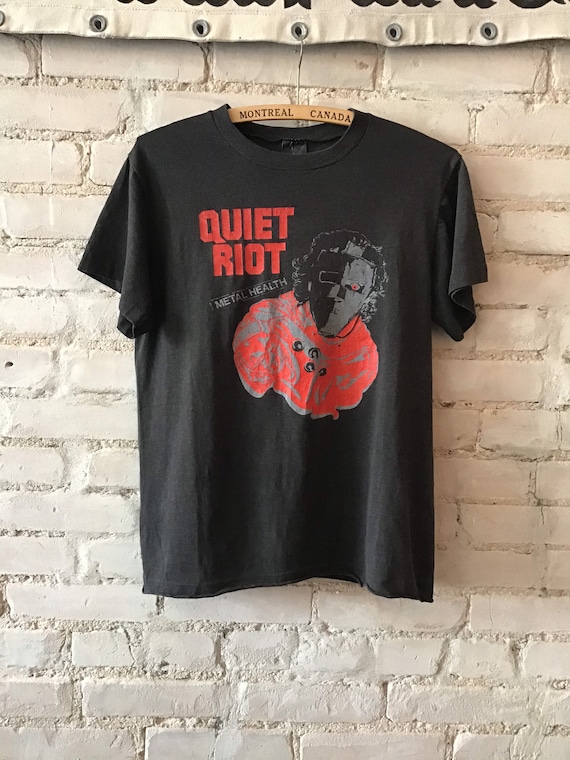 1983 Quiet Riot Concert T-shirt.  Size small/mediu