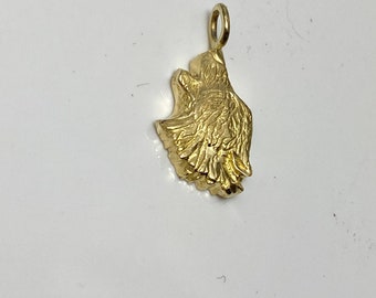 Gold Howling Wolf Pendant