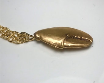 14k yellow gold solid lobster claw pendant