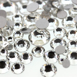 Preciosa Rhinestones &quot;Crystal&quot; VIVA12 Flatback Crystals - Assorted Sizes (720 Pcs)