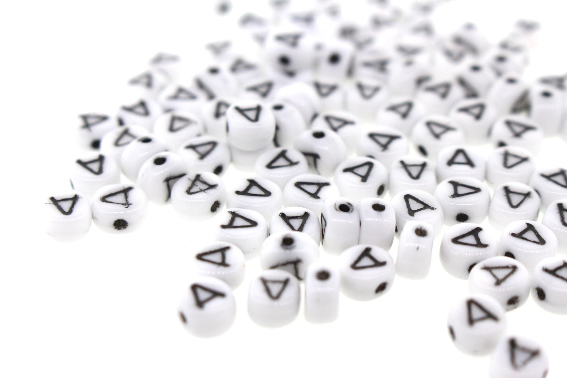 A-Z - All Alphabet Beads White/Black - 312 Pieces