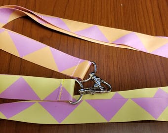 Triangle lanyard