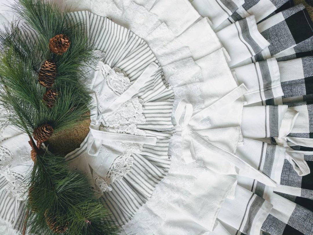 Modern Farmhouse Christmas Tree Skirt, Farmhouse Decor, Modern Farmhouse Country Decor, Country